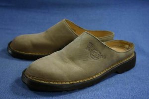 DR MARTENS WOMENS TAN LEATHER CLOGS UK 4 US 6