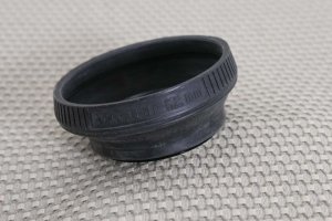 VIVITAR AUTH 52mm COLLAPSIBLE RUBBER LENS HOOD NOS F745
