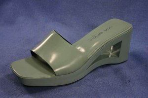 VIA SPIGA GREEN LEATHER WEDGE SLIDE SANDAL 8.5 M