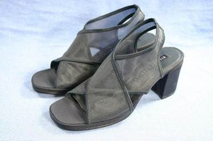 HILLARD & HANSON NAVY MESH FABRIC SLINGBACK PUMPS NEW 8