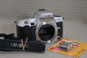 MINOLTA MAXXUM XT si FILM CAMERA FLASH Digital Back Up