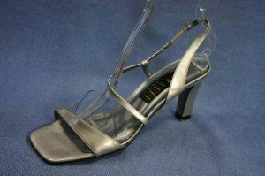 AMALFI SILVER LEATHER & CLEAR STRAPPY SANDALS 8.5 B
