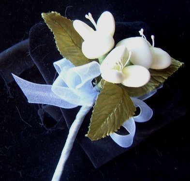 One Dozen Triple Cluster Italian Confetti Flowers