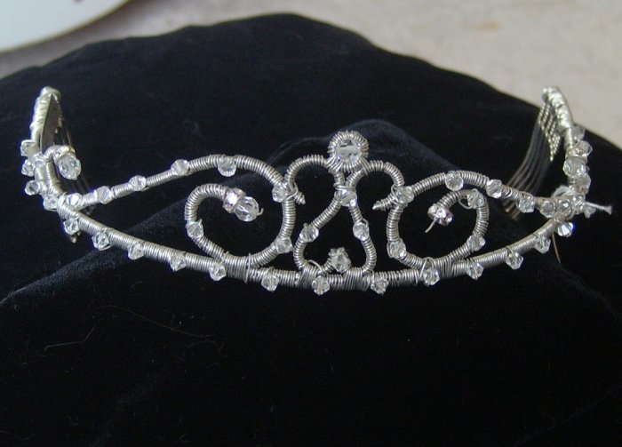 Nelson D'Leon Structured Elegance Tiara