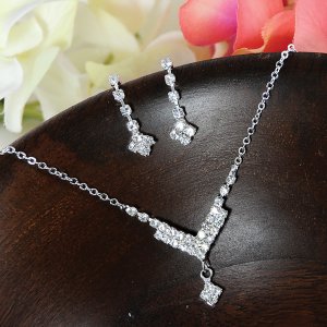 Sparkling rhinestone Chevron Necklace & Earring Set
