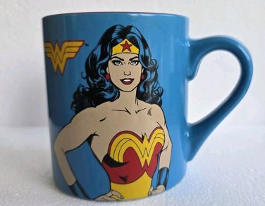 Rare 2011 DC Comics Wonder Woman Coffee Mug SUPER HERO