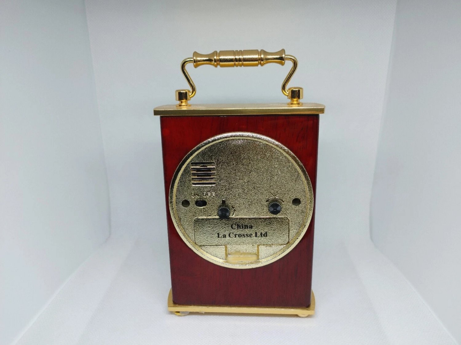 Vintage Linden Quartz Battery Operated Mantel Shelf Desk Clock Wood Grain READ