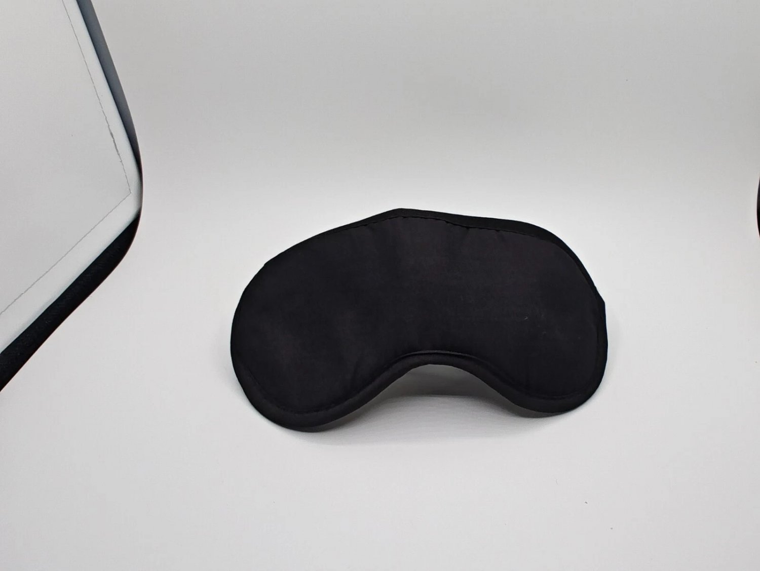 Black White Sleep Silk Eye Mask Night Cover For Women Men Excellent