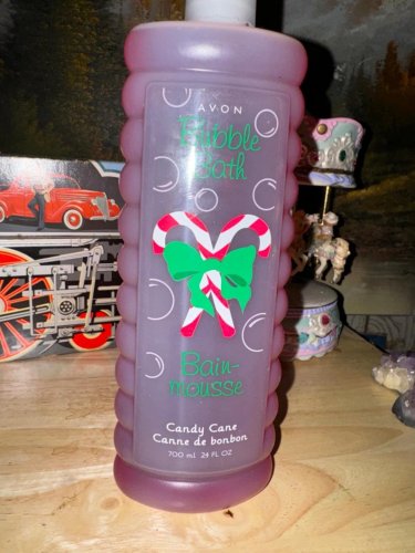 Avon bubble bath candy cane 24 fl oz RETIRED