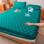 ⨠Warm Waterproof Mattress Protector â Thick, Soft & Breathable Quilted Bed Cover