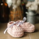 Crocheted Baby Bow-tie Shoes - Pink