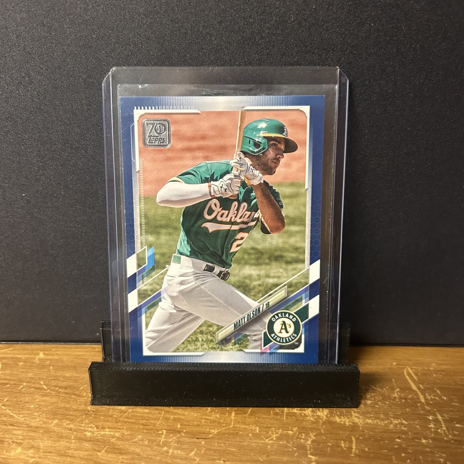2021 Topps Matt Olson #218 Blue Parallel