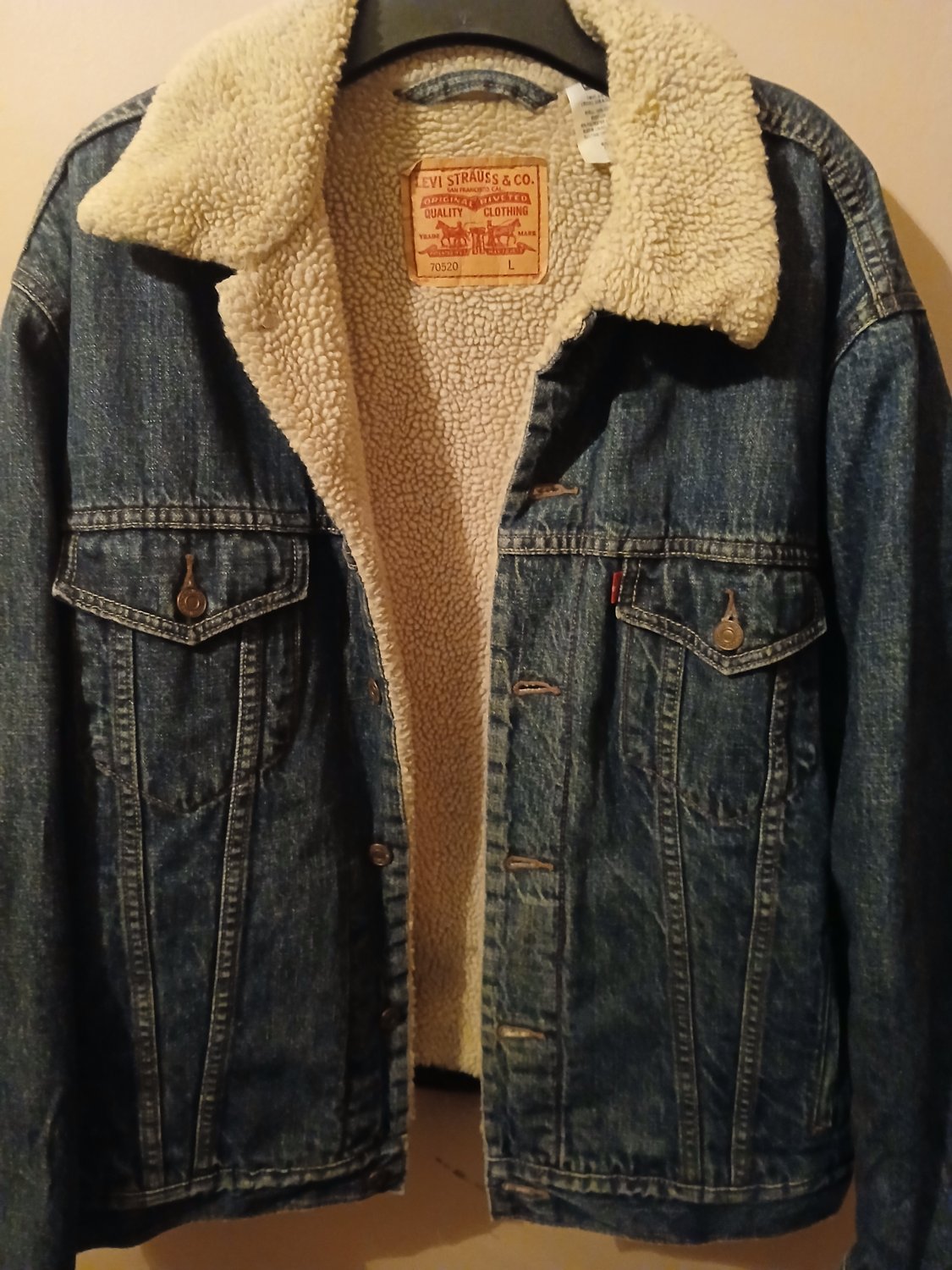 Levi&acirc;��s Size L  Blue Jean Trucker Sherpa Lined Denim Jacket 70520