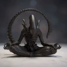 Meditating Alien Figurine – Sci-Fi Decorative Statue for Desk, Shelf & Collectors