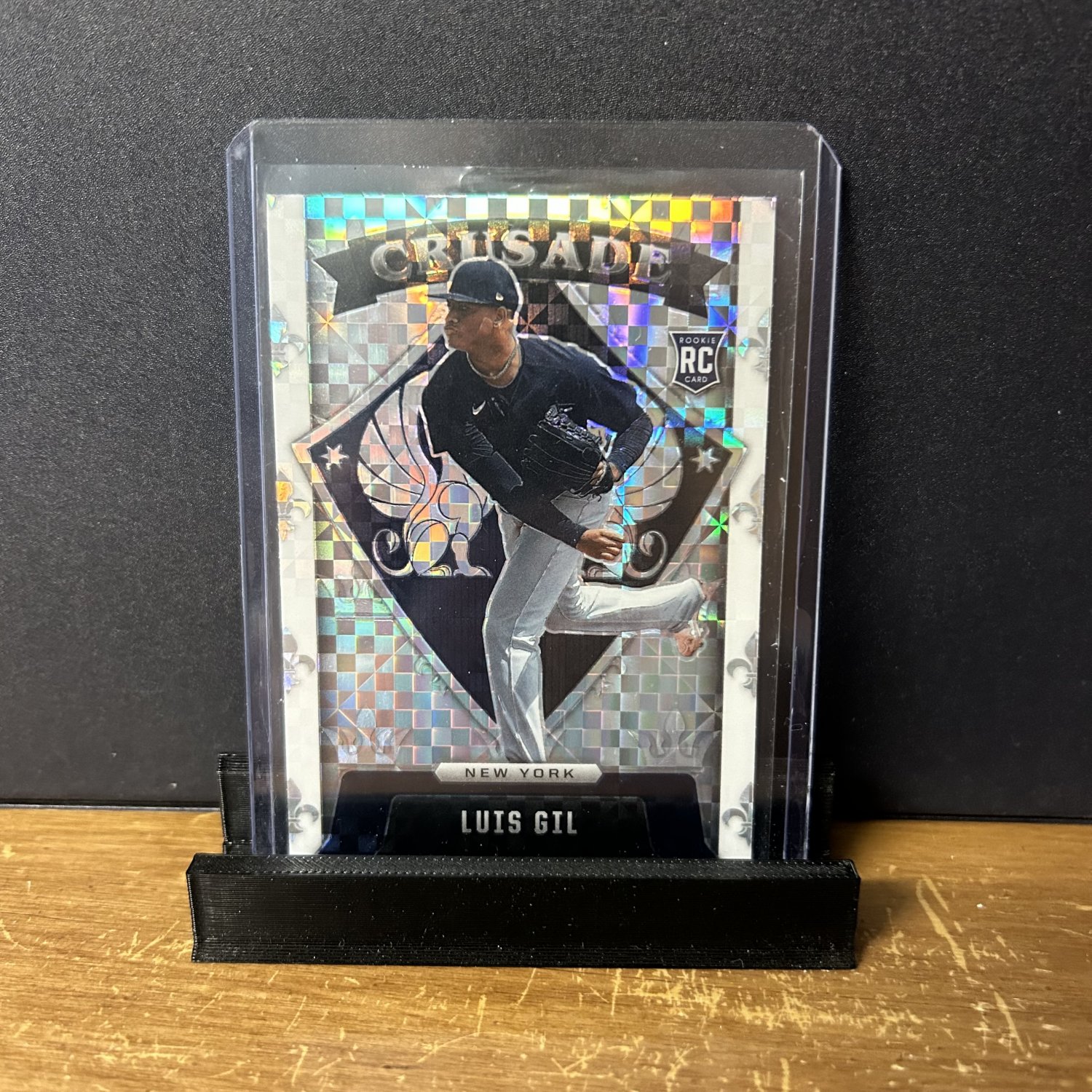2022 Panini Chronicles Crusade Luis Gil #7 RC Building Blocks Prizm