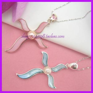 Art deco filigree pendant10