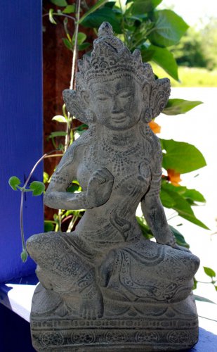 Kwan Yin Garden Statue Buddhist Water & Moon Goddess Cast Lava Stone Art