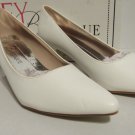 EY Boutique White Pumps Size 8.5 W Ladies Heels Women's Pumps Elegant Heels