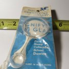 Vintage Plastic Magnifying Glass - New Old Stock (NOS) Vintage Plastic Magnifying Glass - New Old Stock (NOS)