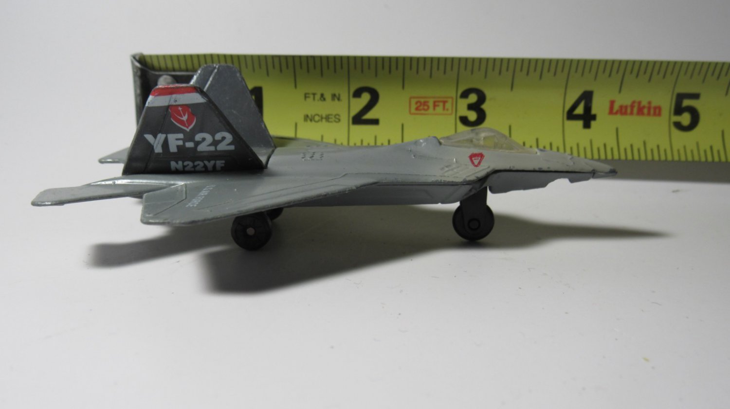 Runway24 (Daron) YF-22 Raptor pre-owned