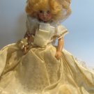 Vintage 1940s/50s "Dress Me" Bride Doll – 7" Hard Plastic – Sleepy Eyes – Antiq Vintage 1940s/50s "Dress Me" Bride Doll – 7" Hard Plastic – Sleepy Eyes – Antiq