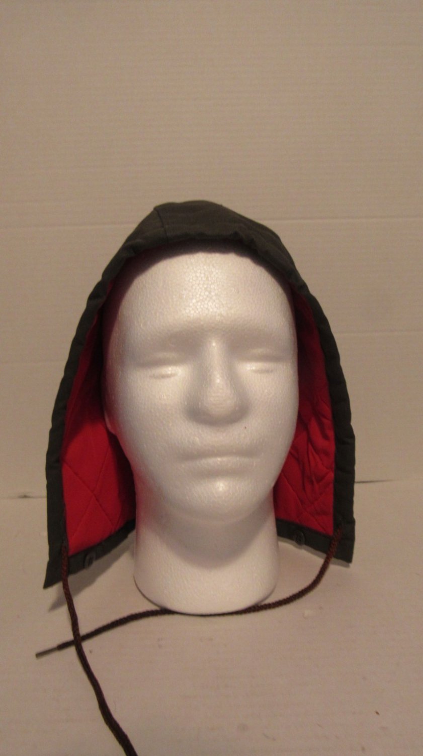 Button On Winter Hood With Drawstring Tie Green Red Fiber Lining Size Small Boy