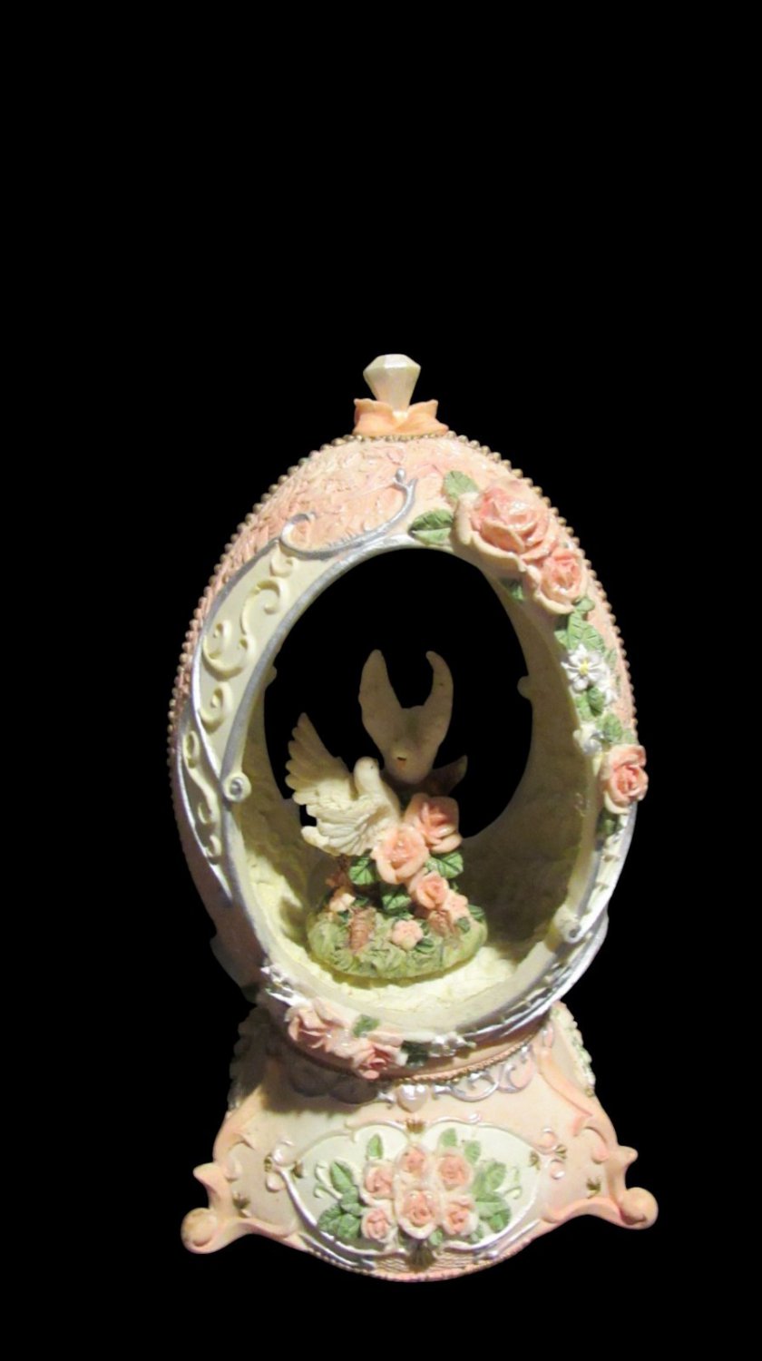 Vintage Music Box Egg Doves Roses Some Enchanted Evening 7&acirc;�� Japan READ