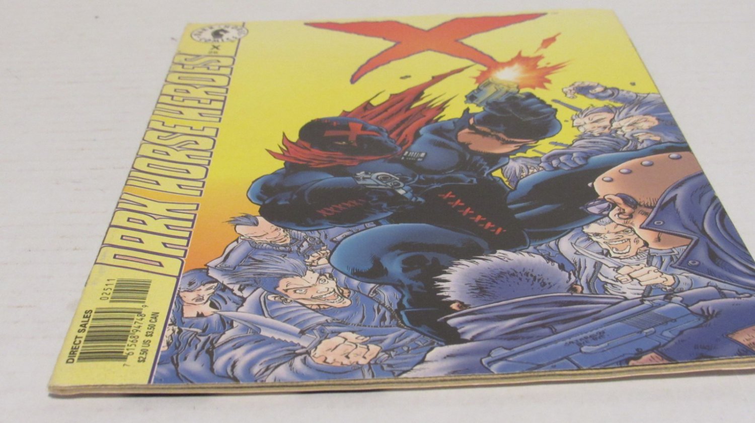Dark Horse Comic Dark Horse Heros 1996 Light Wear See Photos