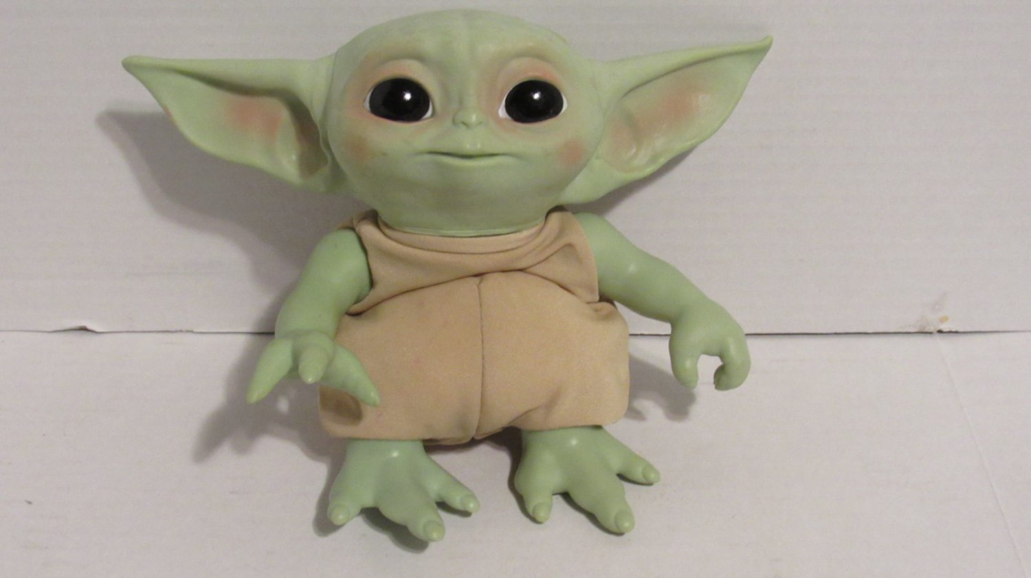 Baby Yoda Plush Missing The Talking Box Inside Selling As Plush Yoda Only 8"