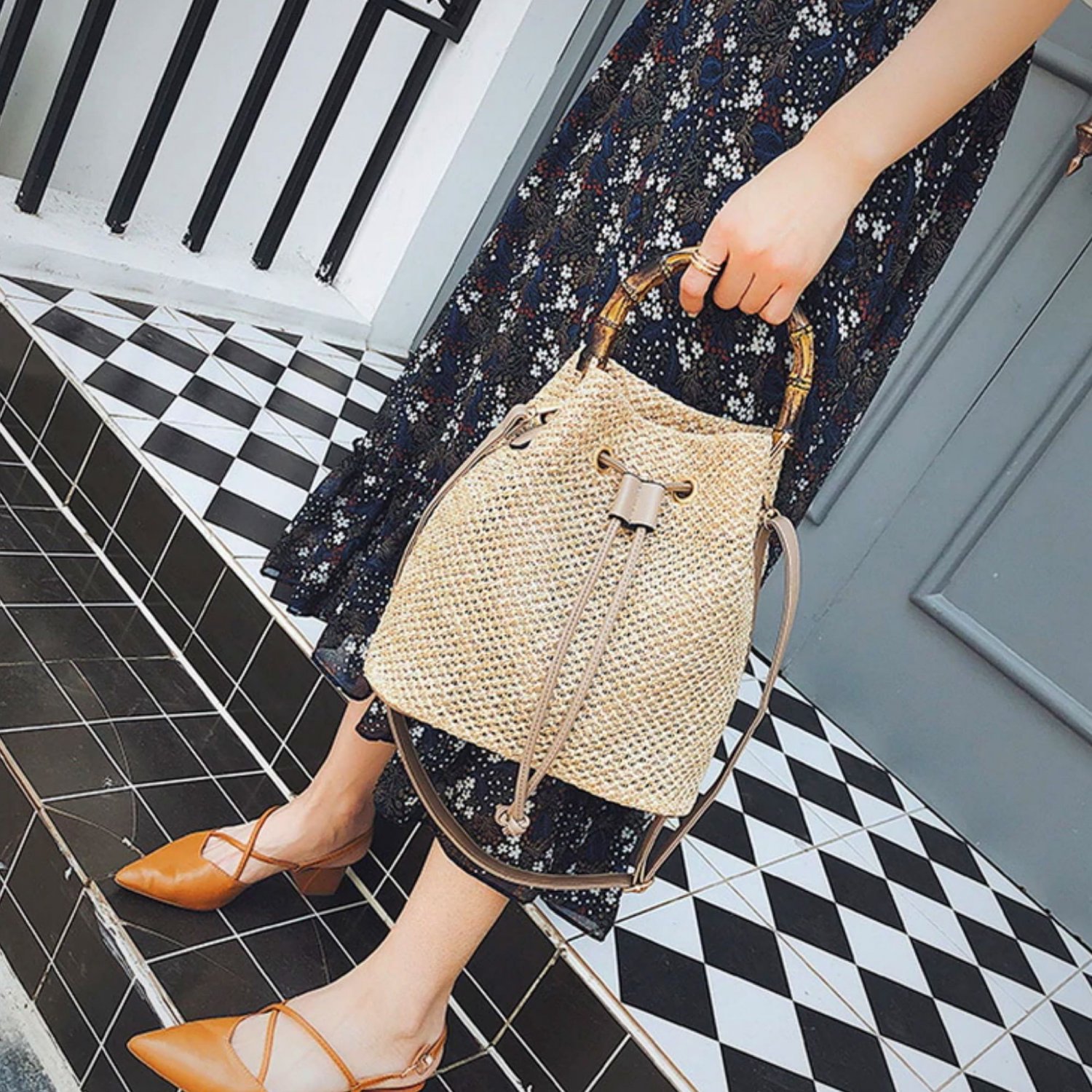 Handmade Rattan Straw Bucket Bag for Women &acirc;�� Summer Beach Shoulder Handbag Khaki 24x25x14cm