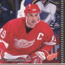 Steve Yzerman 99-00 Paramount Ice Advantage