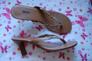 Mossimo Brown Leather High Heesl Size 10 Thongs Womens Shoes Sandals Sz 10