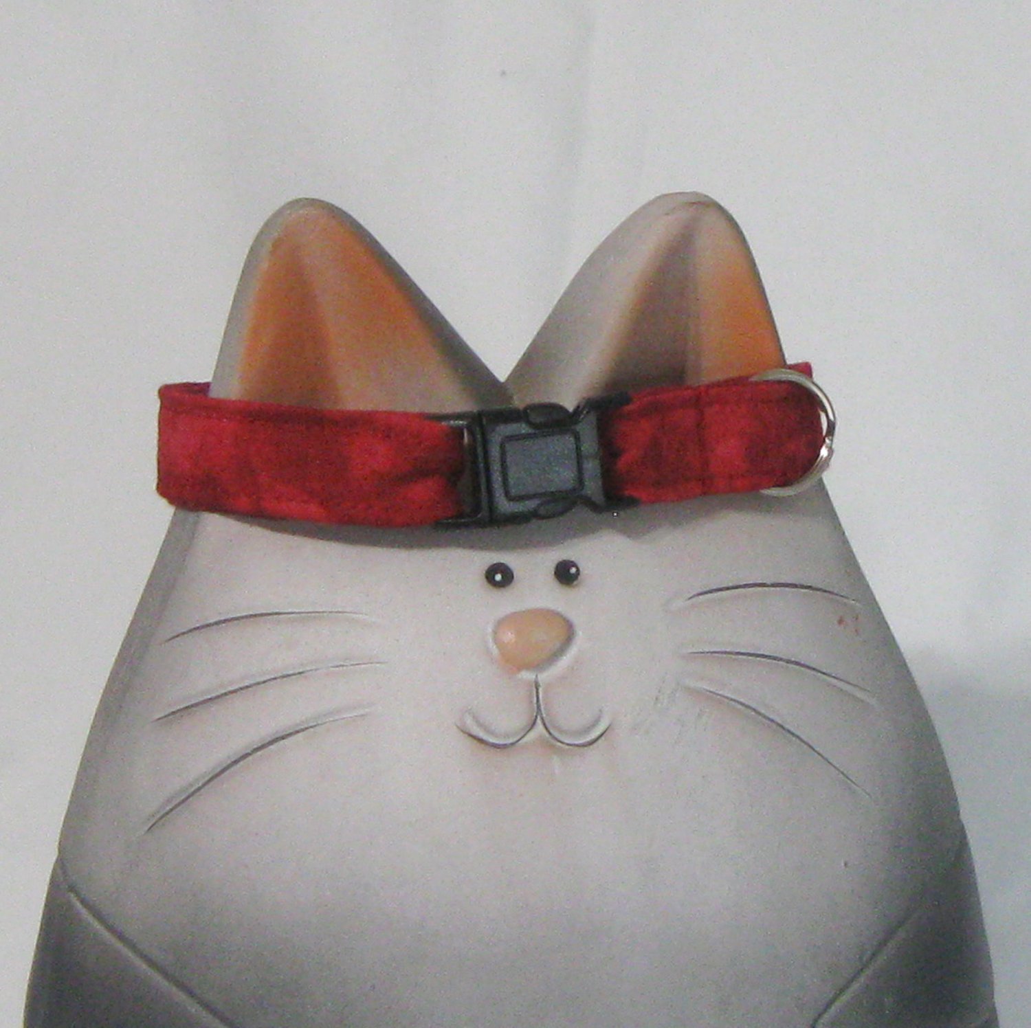 Breakaway Cat Collar, Cat Safety Collar in Blended Reds Cotton Fabric, Soft and Comfortable