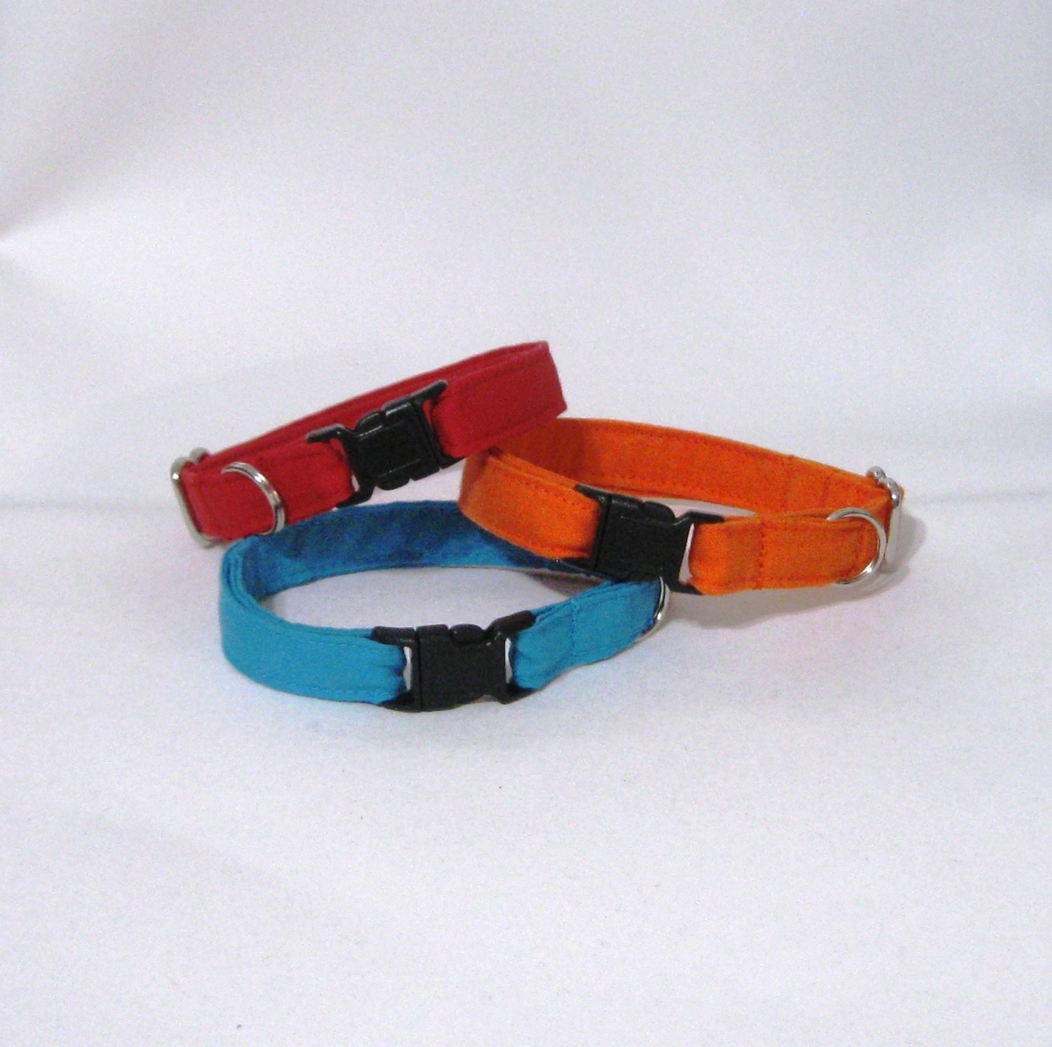 Solid Breakaway Cat Collar, Safety Collar in Cotton Fabric in Many Color Choices