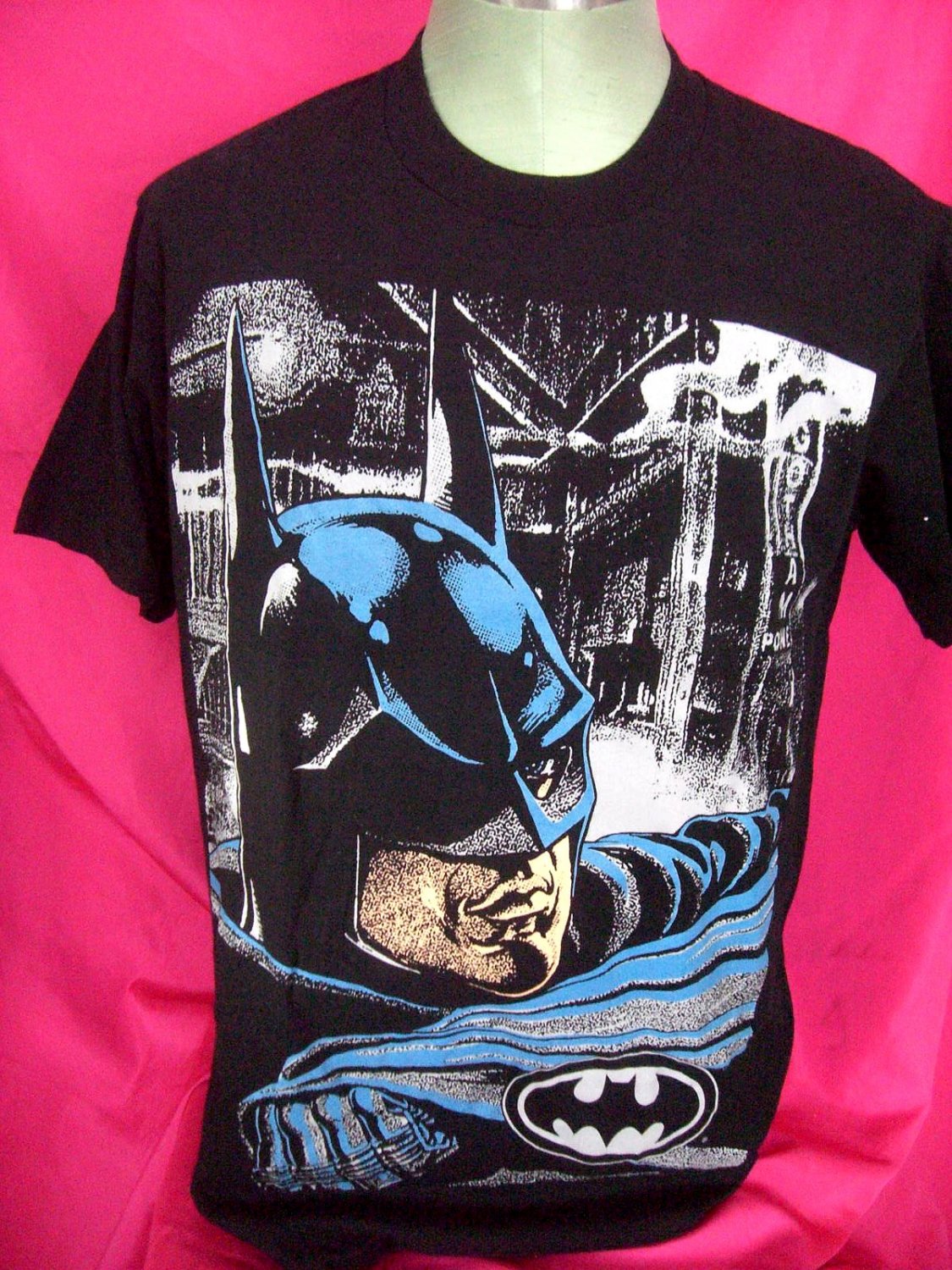 SOLD! Vintage 1992 BATMAN RETURNS DC Comics Size Large Black T-Shirt