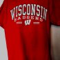 Red Wisconsin Badgers T-Shirt Size Large