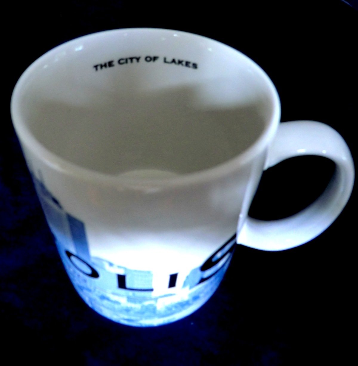 STARBUCKS Coffee Mug Minneapolis City of Lakes Minnesota 2002 SKYLINE SERIES