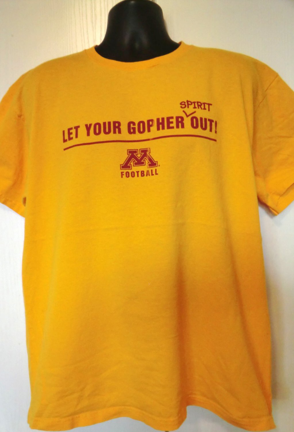 Let Your Gopher Spirit Out T-Shirt Size XL University Of Minnesota Golden Gophers