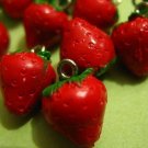 12pcs Vintage Plastic Strawberry Charms