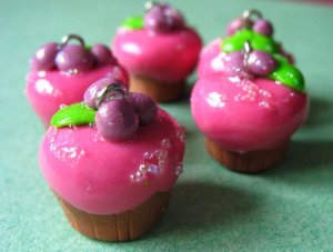 4 Raspberry Muffin Charm
