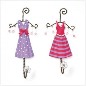 DRESS HOOKS