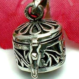 STERLING SILVER CIRCULAR PRAYER / PILL BOX PENDANT #4