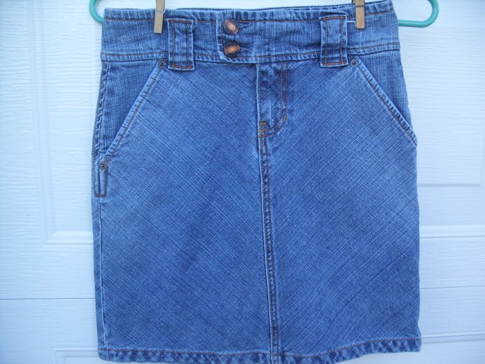 Gap Denim Belted Skirt SIZE 0 (Zero)