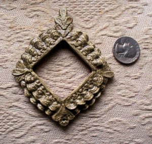 HM Pottery~SM GRN EMBOSSED FRAME~Picture, Mirror, etc