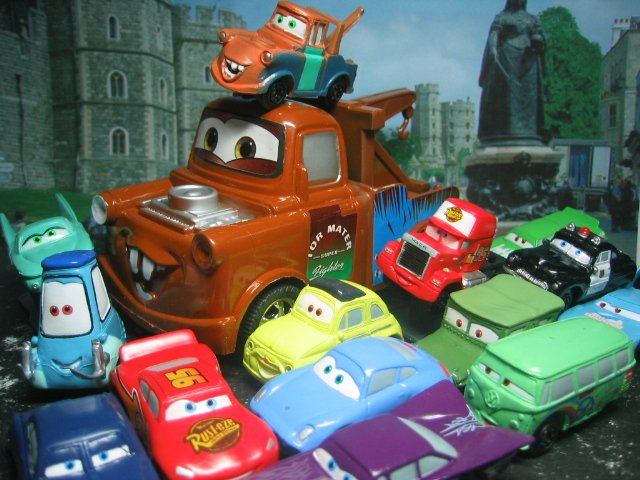 15 Disney Pixar The Cars McQueen,Sally,Luigi, Mater, Ramone,Sheriff ...