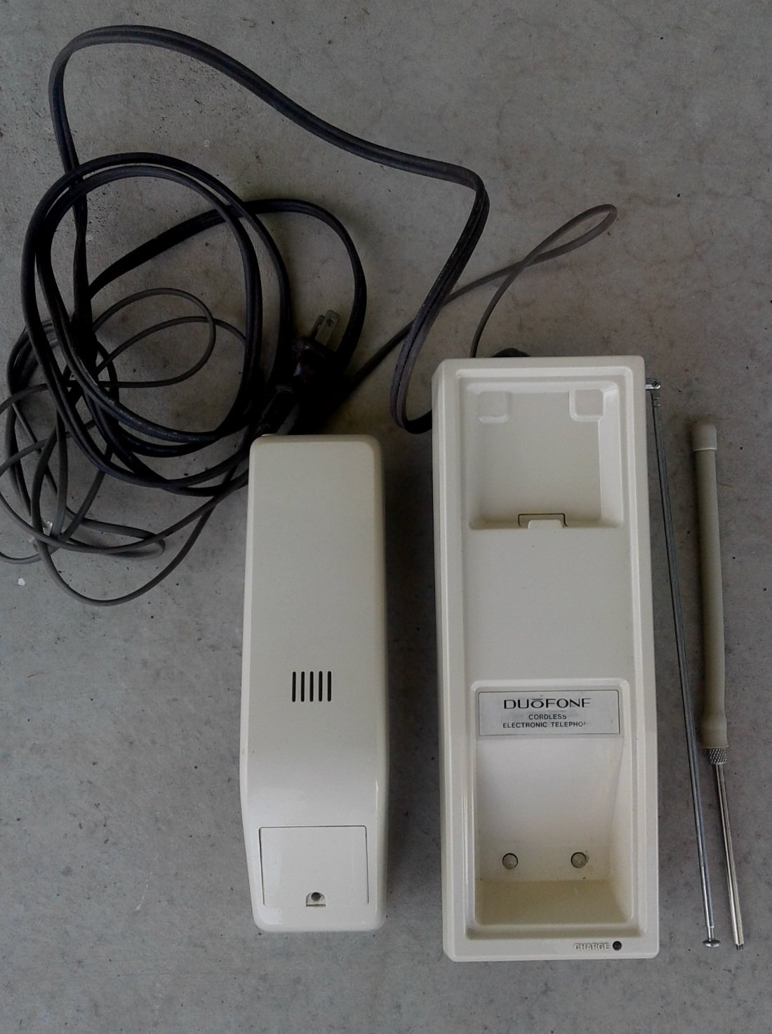 Vtg Radio Shack Cordless Telephone DuoFone 43-544 w/ Antenna, Vintage 80s Desk/Wall Base Handset