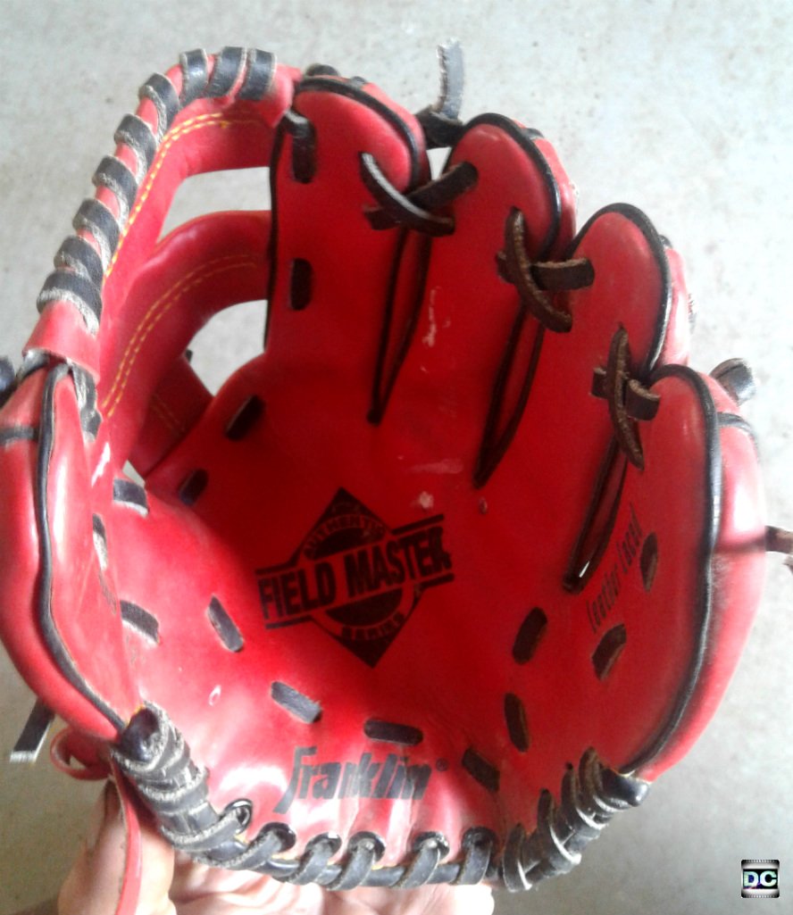 Franklin Field Master 9.5" Youth RHT Kids Baseball/Softball Glove, Red