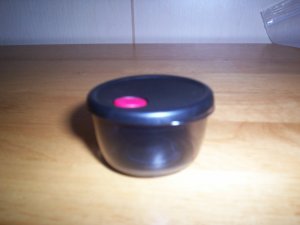 Tupperware Rock N Serve Bowl Magnet Collectible
