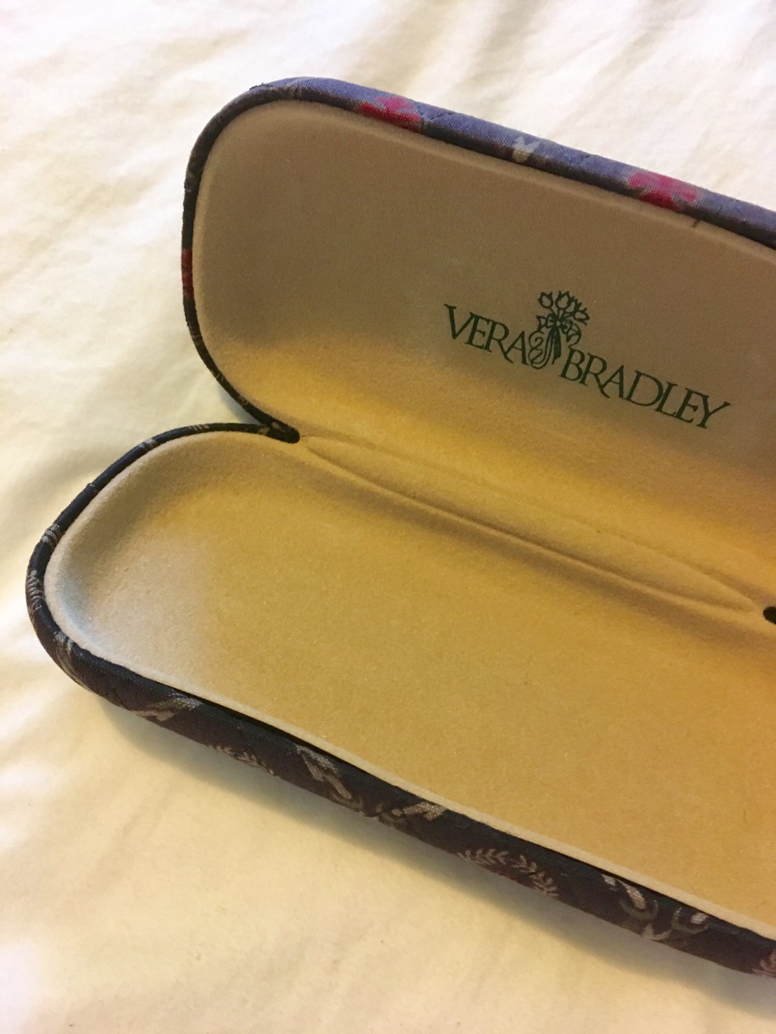 Vera Bradley Hard Eyeglass Case Laurel vintage black red unisex appeal