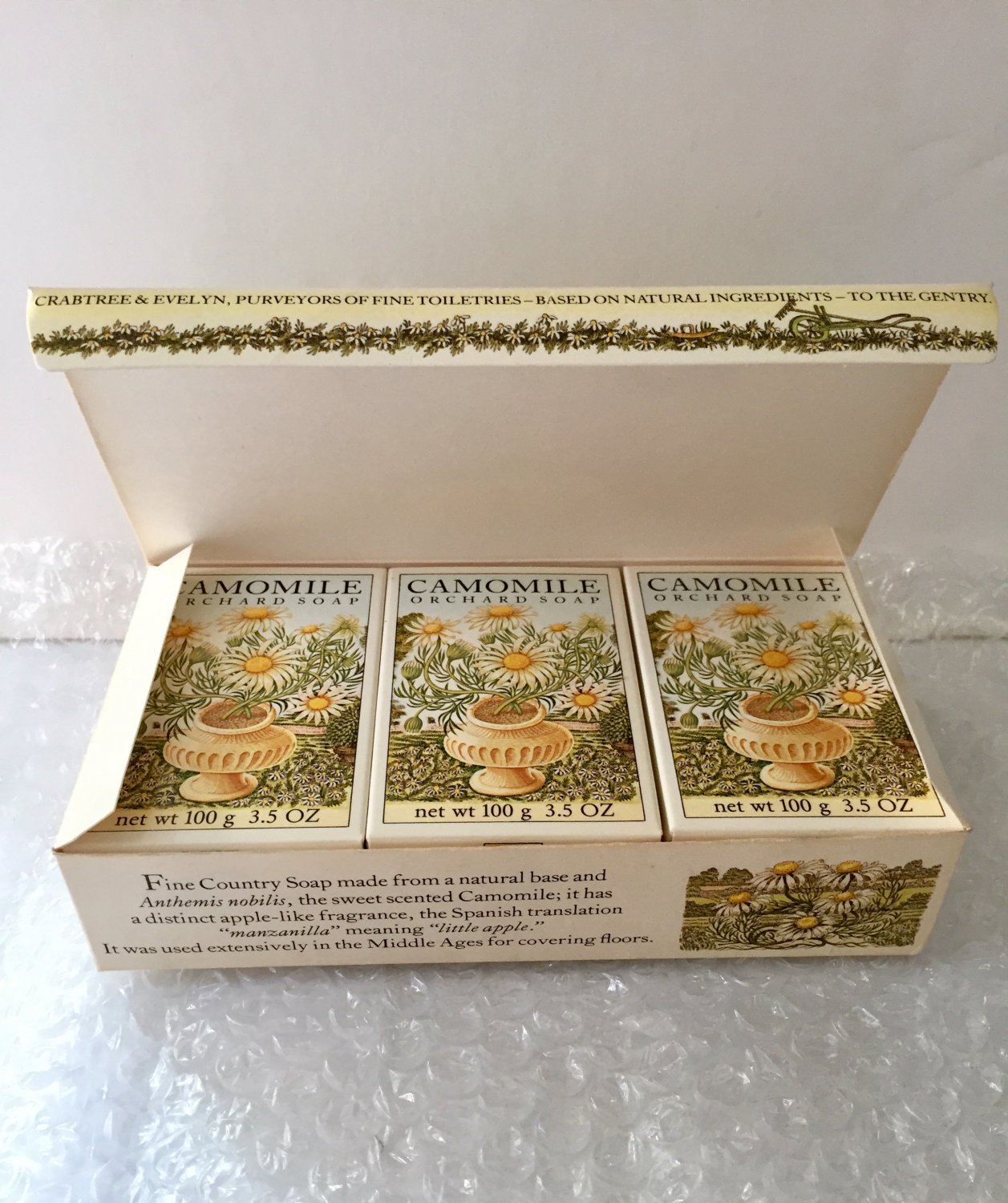 Crabtree Evelyn Camomile Soap set/3 boxed bar 3.5 oz. English Orchard vintage Discontinued original